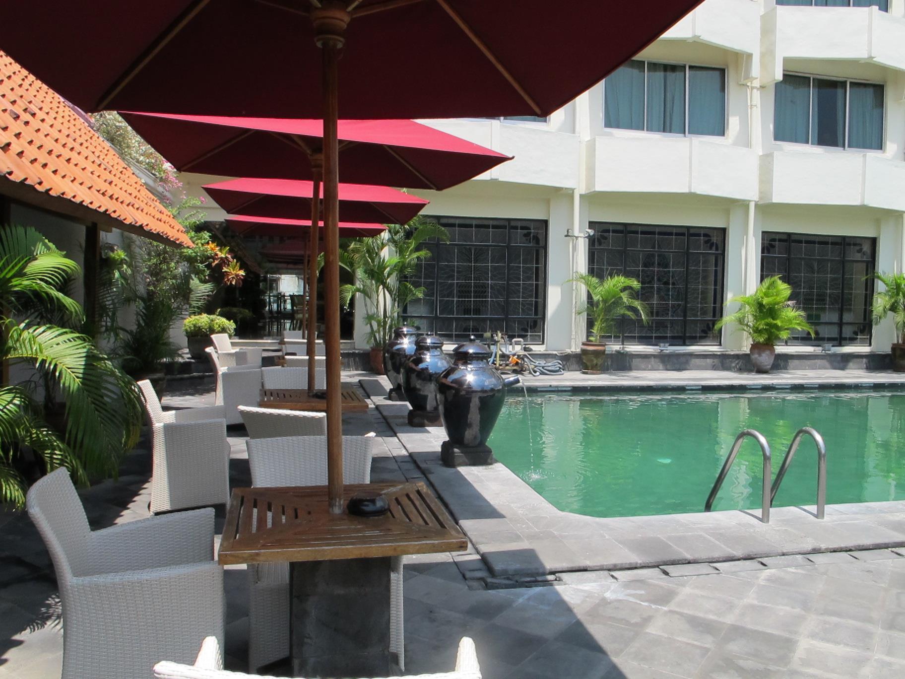 Hotel Mutiara Malioboro 요그야카르타 외부 사진